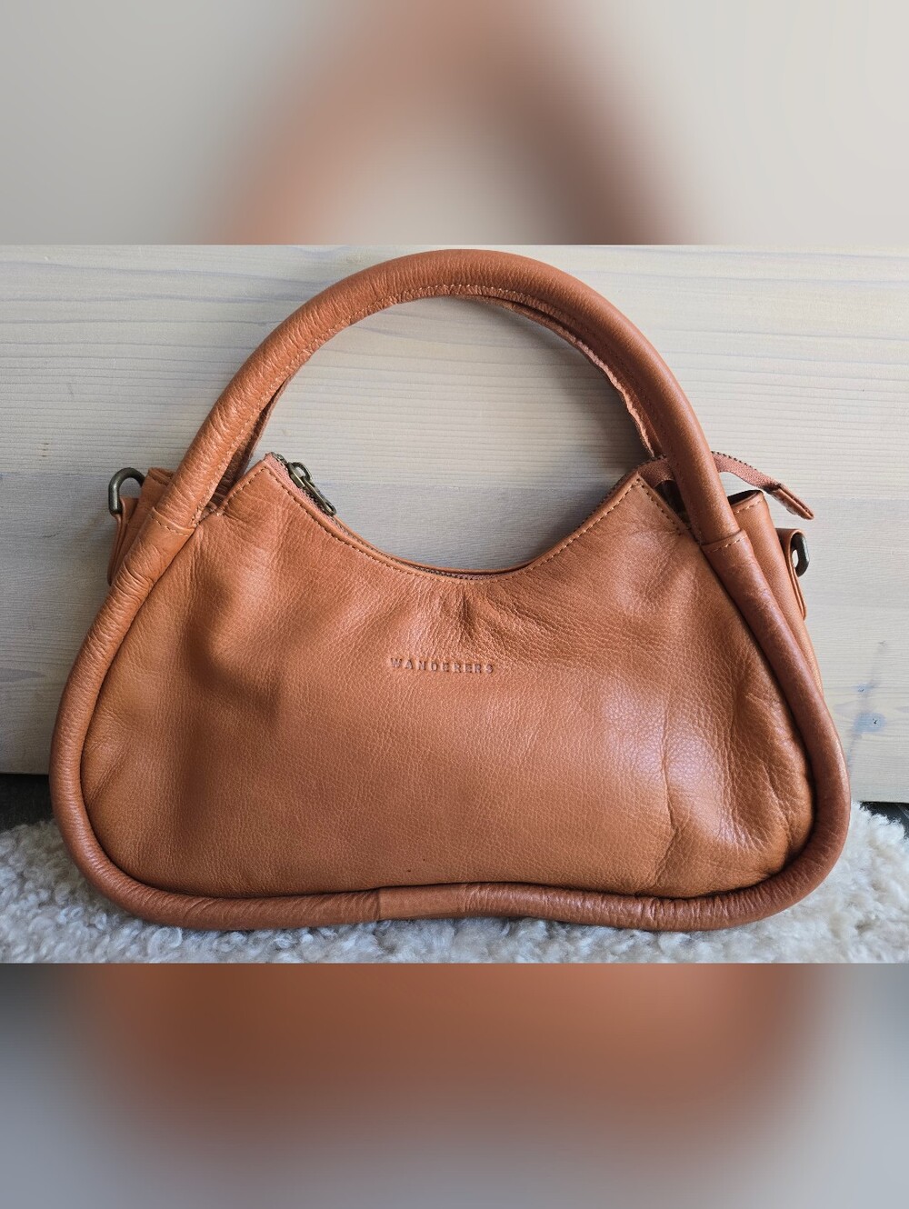 EUC Wanderer's Travel Co. Evie Grande In Tan